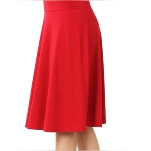 JM Fleurette Women's Red Fit & Flare
Knee Length  Skirt Size:M